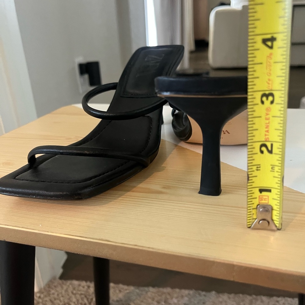 Zara Strappy Square Toe Black Heels sz 8